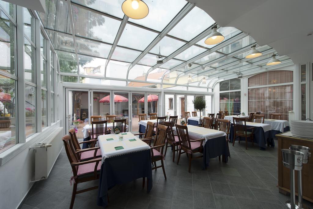 Eurowings Hotel Prague Exterior photo